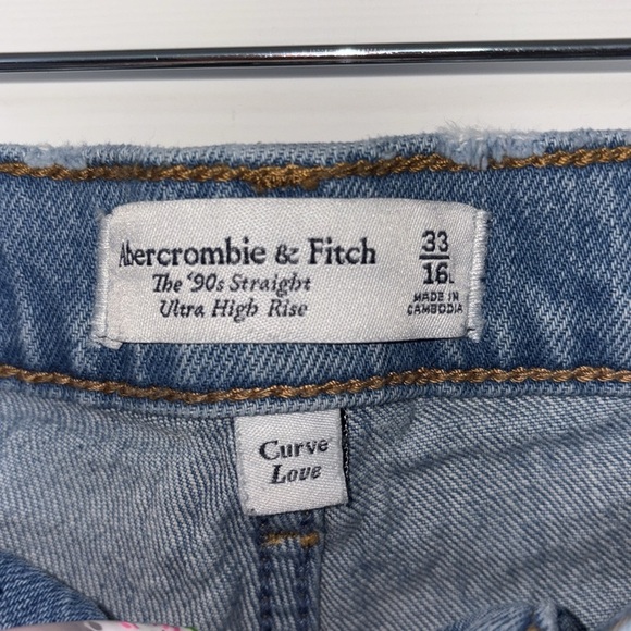 Abercrombie & Fitch The 90’s Straight Ultra High Rise Curve Love Jeans - Picture 3 of 4